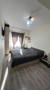 Decomandat la etaj 2 cu loc de parcare inclus - foto 4