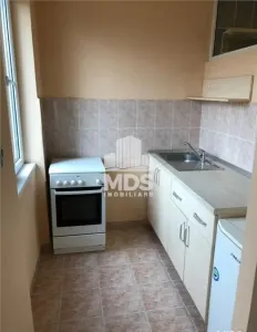 Mobilat si utilat la et 2 in bloc de caramida - foto 9