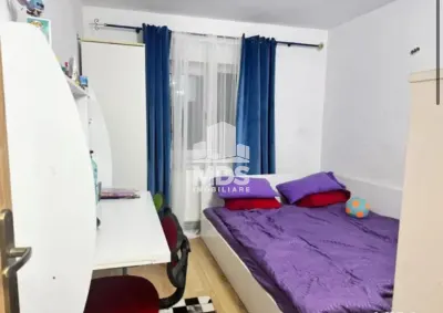 Decomandat spatios mobilat și utilat - foto 6