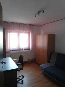 Decomandat cu 2 bai, centrala propie - foto 15