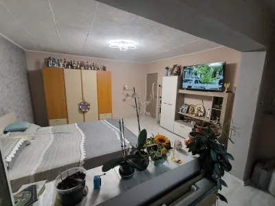 Decomandat cu 2 băi în bloc anvelopat termic - foto 4