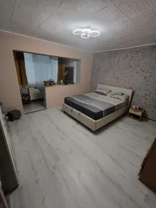 Decomandat cu 2 băi în bloc anvelopat termic - foto 5