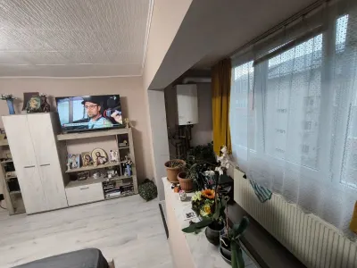 Decomandat cu 2 băi în bloc anvelopat termic - foto 7