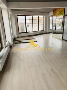 NOVISIMO-IMOBILIARE : SPATIU COMERCIAL DE INCHIRIAT  IN ZONA CENTRALA - foto 2