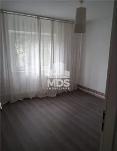 Decomandat cu 2 bai la etajul 2 linga Casa de Pensii - foto 3