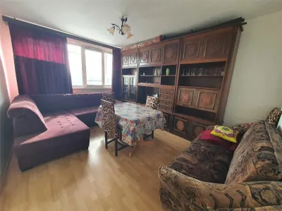 Decomandat, mobilat și utilat la etaj intermediar - foto 3