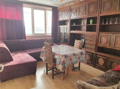 Decomandat, mobilat și utilat la etaj intermediar - foto 4