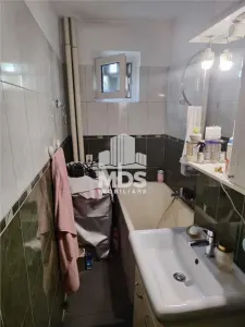 Etaj 1, mobilat si utilat in bloc anvelopat - foto 8