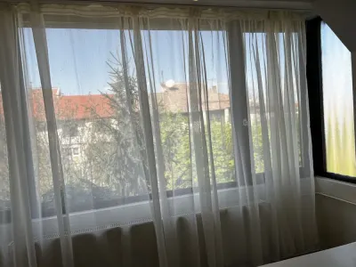 Decomandat cu 2 băi și 2 balcoane, renovat modern - foto 16