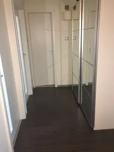 Decomandat cu 2 băi și 2 balcoane, renovat modern - foto 5