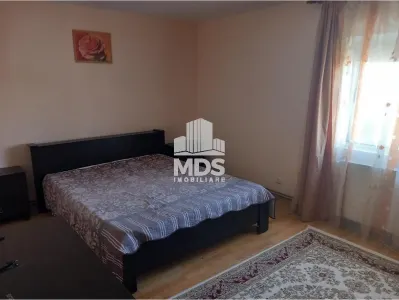 Decomandat cu 2 balcoane, 58 mp, linga Piata Verde - foto 1