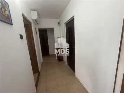 Decomandat cu 2 balcoane, et 3, mobilat, linga Shopping City - foto 15