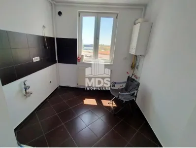 Decomandat cu centrală propie în bloc anvelopat - Timisoara