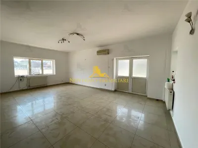 NOVISIMO-IMOBILIARE: VILA  IN ZONA CENTRALA - foto 14