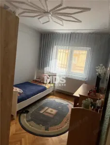 Decomandat cu 2 bai in Lipovei la parter - foto 4