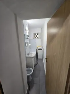 Etaj 1 in bloc anvelopat linga spitalul Judetean - foto 4