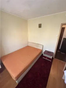 Etaj 3 cu 2 bai si 2 balcoane linga Piata Verde - foto 3
