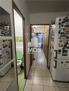 Decomandat, model mare cu 2 bai la parter inalt - foto 1