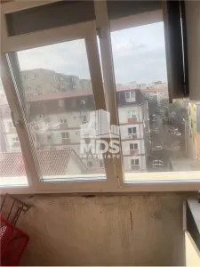 Decomandat cu 2 bai in bloc anvelopat - foto 8