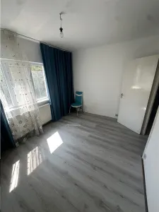 Apartament cu 2 camere cu centrala propie, linga piata Verde - foto 1