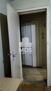 Decomandat, etaj intermediar linga McDonald?s - foto 1