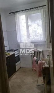Decomandat, etaj intermediar linga McDonald?s - foto 4