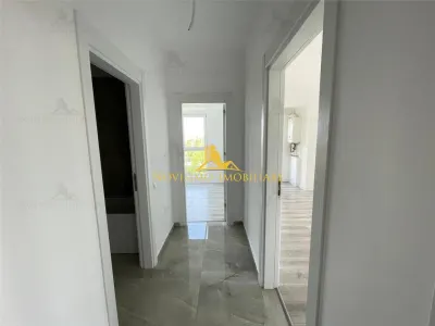 APARTAMENT CU 3 CAMERE IN ZONA SEMICENTRALA - foto 8