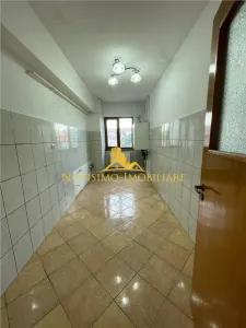 NOVISIMO-IMOBILIARE: AP. CU 3 CAM. SI DOUA BAI IN ZONA CANTACUZINO - foto 19