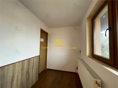 NOVISIMO-IMOBILIARE: VILA DE INCHIRIAT IN ZONA CENTRALA - foto 24