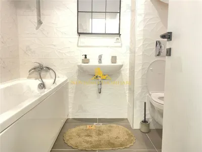 NOVISIMO-IMOBILIARE: GARSONIERA IN ZONA ALBERT , MOBILATA,  DOUA LOCURI PARCARE - foto 20