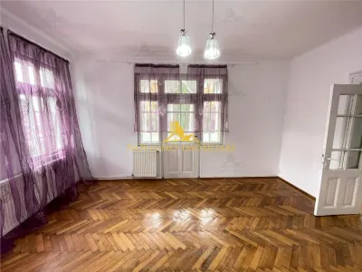 NOVISIMO-IMOBILIARE: VILA DE INCHIRIAT IN ZONA CENTRALA - foto 15