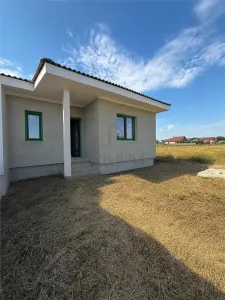 DUPLEX - COMPARTIMENTARE EXCELENTA - PRET FOARTE BUN -ZONA FOARTE BUNA - Mosnita Veche