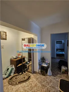 Vanzare apartament 3 camere decomandat Targoviste Central - foto 2