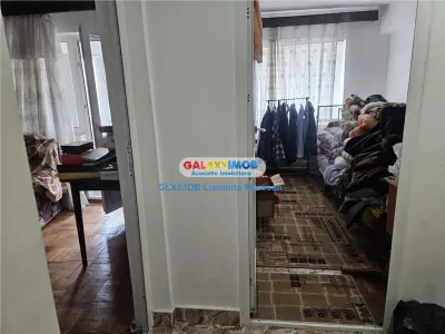 Vanzare apartament 3 camere decomandat Targoviste Central - foto 13