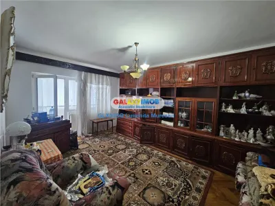 Vanzare apartament 3 camere decomandat Targoviste Central - foto 3