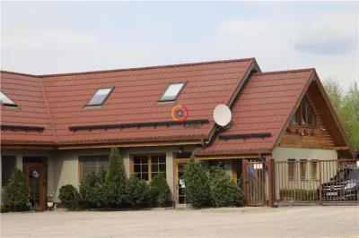 constructii si teren  intravilan18.000 mp - Sacele