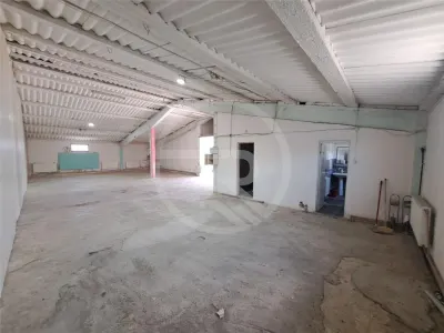 Hala pentru depozitare, 225 mp utili, situata in Floresti! - Floresti