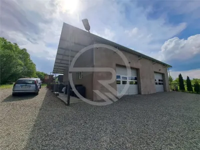 Hala de 150 mp utili + 3500 mp, situata in zona de Valea Chintaului! - foto 2