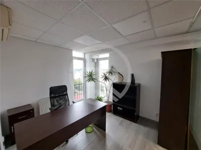 Spatiu pentru birouri, 110 mp utili, situat in zona Semicentrala! - foto 3