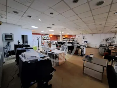 Spatiu pentru birouri, 190 mp utili, situat in Baciu! - foto 4
