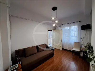Apartament cu 3 camere, 82 mp utili, situat in zona Centrala! - foto 9