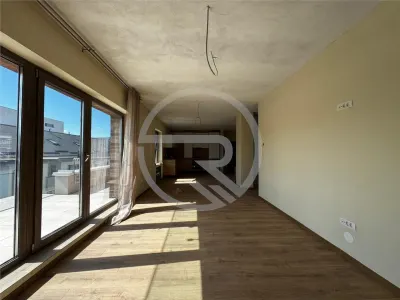 Apartament Tip Penthause 3 camere,103 mp + 2 terase ,situat pe strada Borhanciului! - foto 4