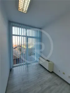 Spatiu pentru birouri, 800 mp utili, situat in zona Semicentrala! - foto 8