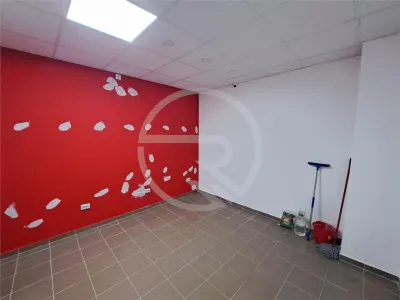 Spatiu comercial, 64 mp utili, situat in zona Centrala! - foto 5
