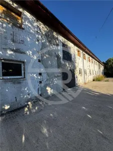 Hala de 300 mp utili, situata in zona Valea Seaca ! - foto 5