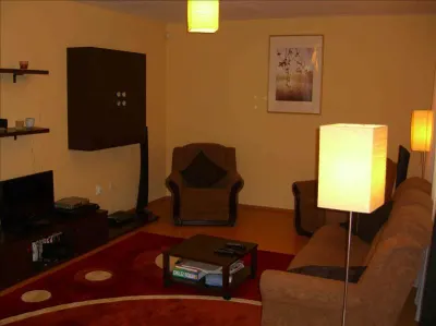 ROYAL IMOBILIARE - Inchiriere vila zona Nord - Ploiesti