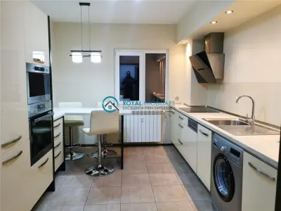 Royal Imobiliare - Inchirieri Apartamente Ultracentral - foto 3
