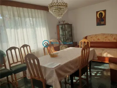 Royal Imobiliare - Vanzari Vile zona Cina - foto 2