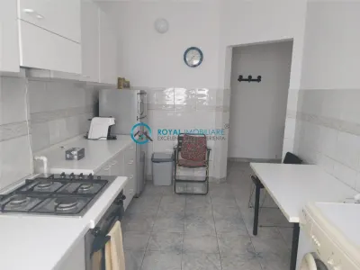 Royal Imobiliare-Inchiriere Apartament 2 Camere Zona Ultracentrala - foto 9