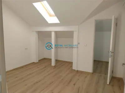 Royal Imobiliare-Inchiriere Spatiu Birouri Zona Centrala - foto 2